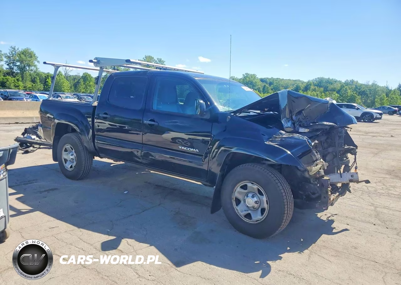 2013 Toyota Tacoma Double Cab VIN:3TMLU4EN9DM128477 - 4