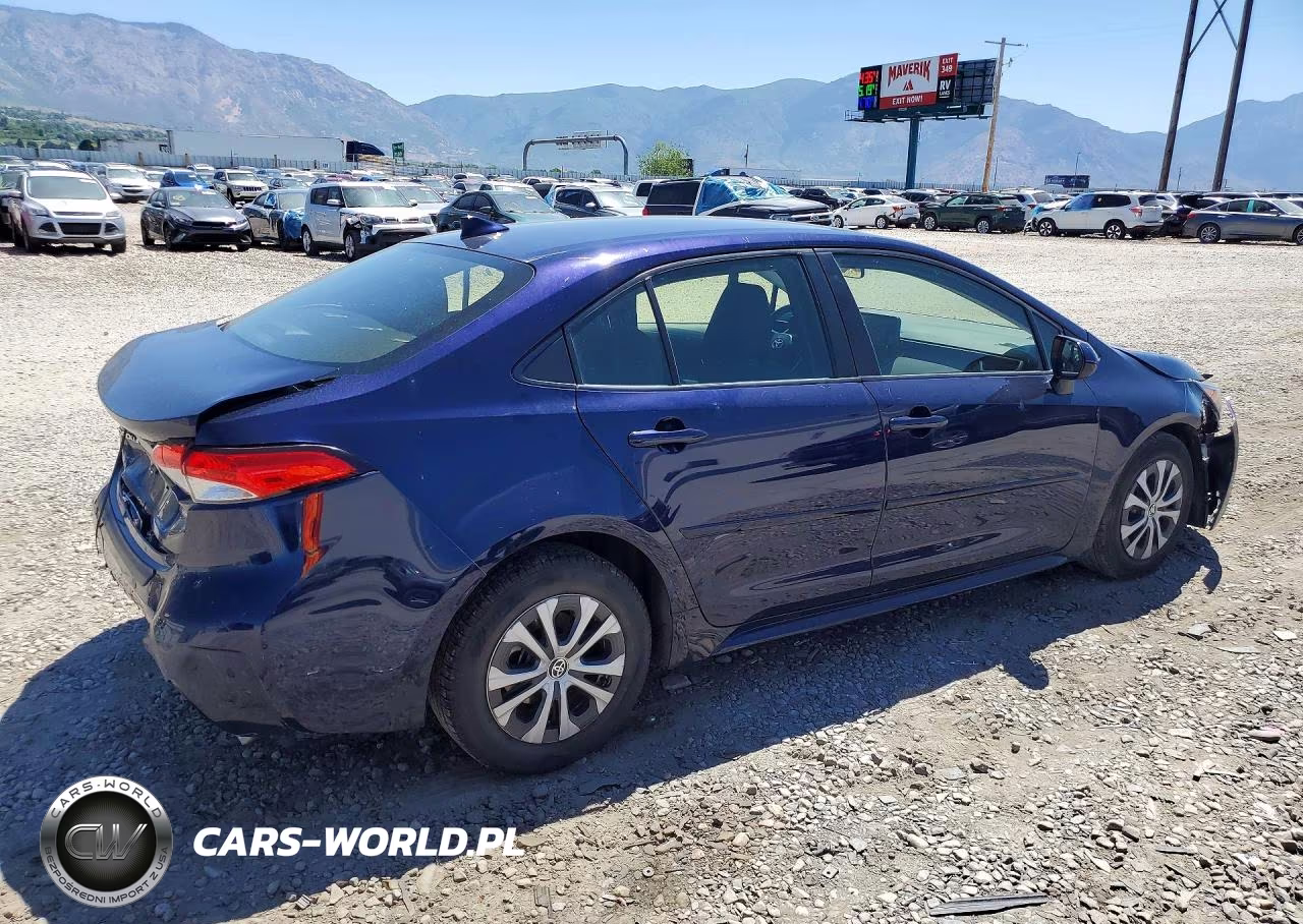 2022 Toyota Corolla Le VIN:JTDEAMDE3NJ042566 - 3