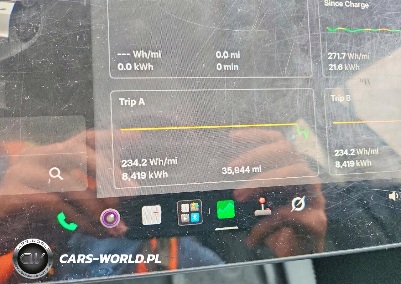 2023 Tesla Model 3 VIN:5YJ3E1EA0PF573918 - 9