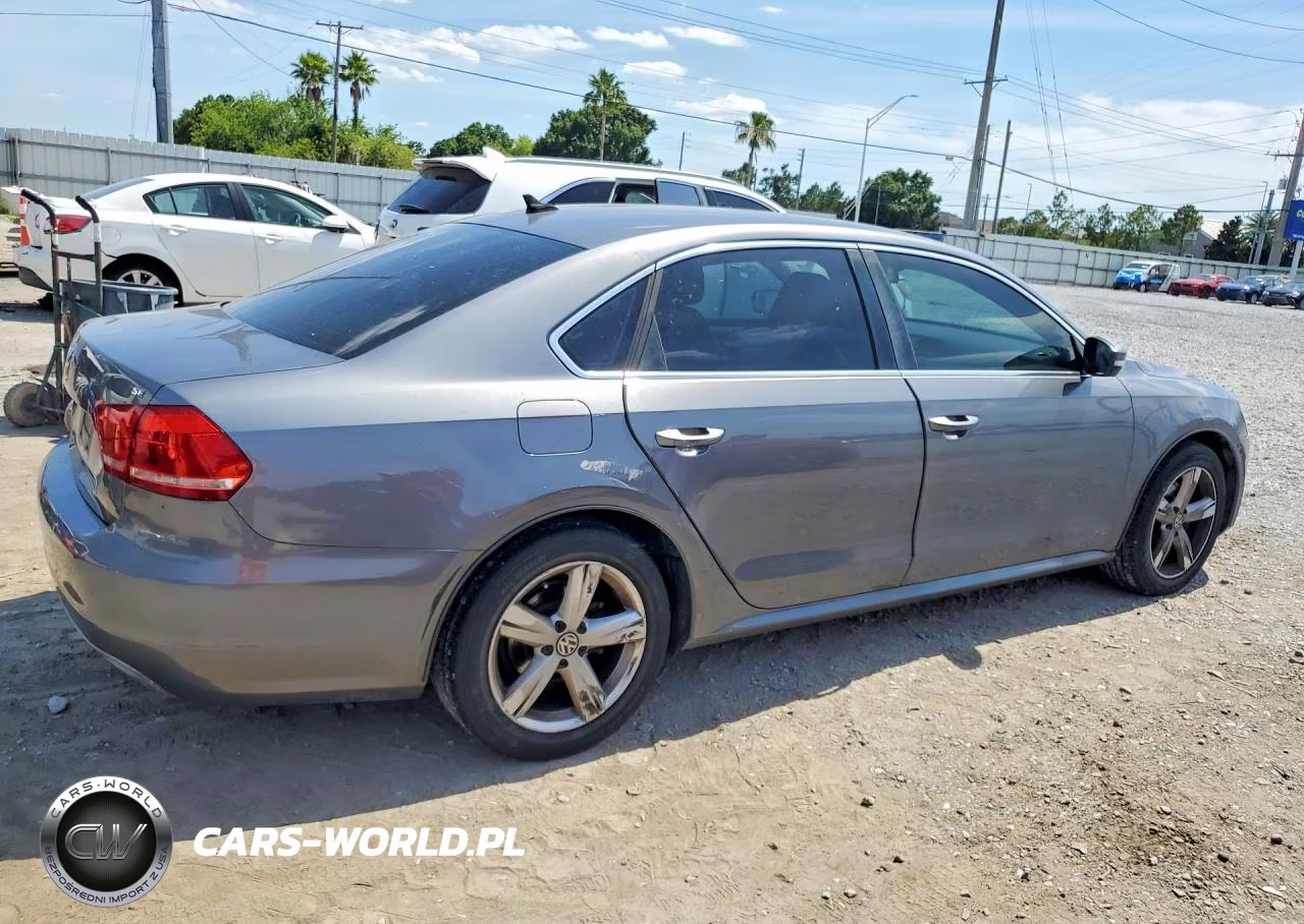 2013 Volkswagen Passat Se VIN:1VWBH7A33DC129189 - 3