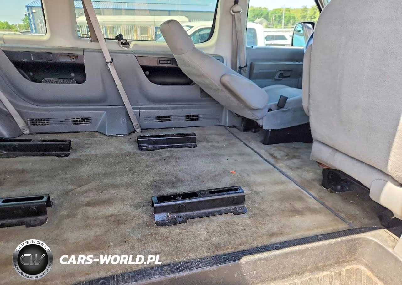 2014 Ford Econoline E350 Super Duty Wagon VIN:1FBNE3BL8EDB00190 - 10