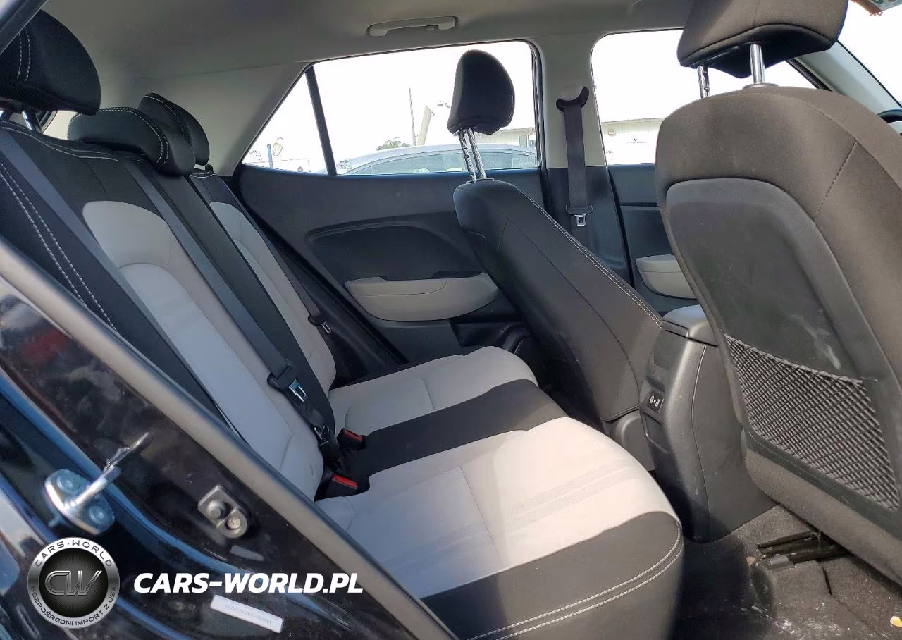 2025 Hyundai Venue Sel VIN:KMHRC8A30SU353660 - 10