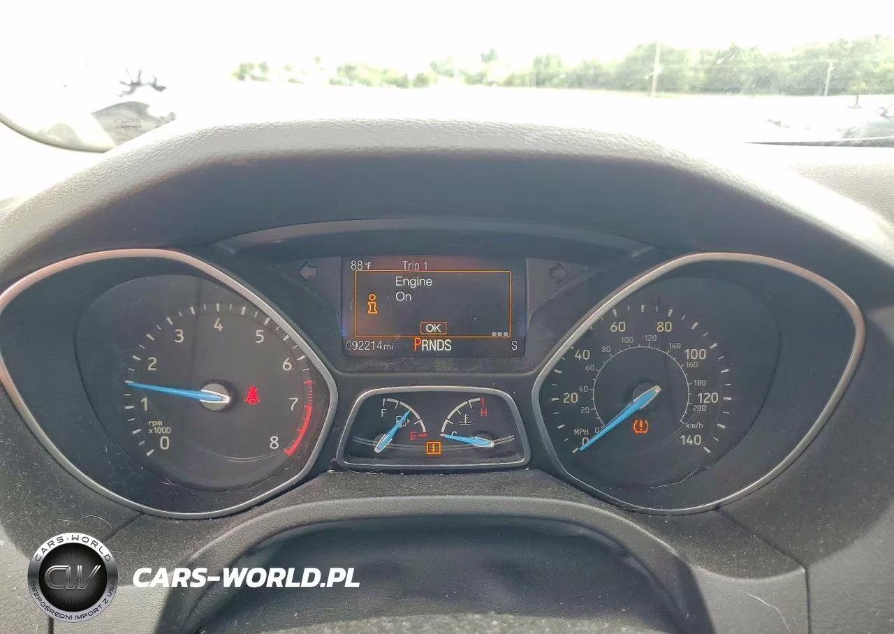 2016 Ford Focus Se VIN:1FADP3K20GL311794 - 9