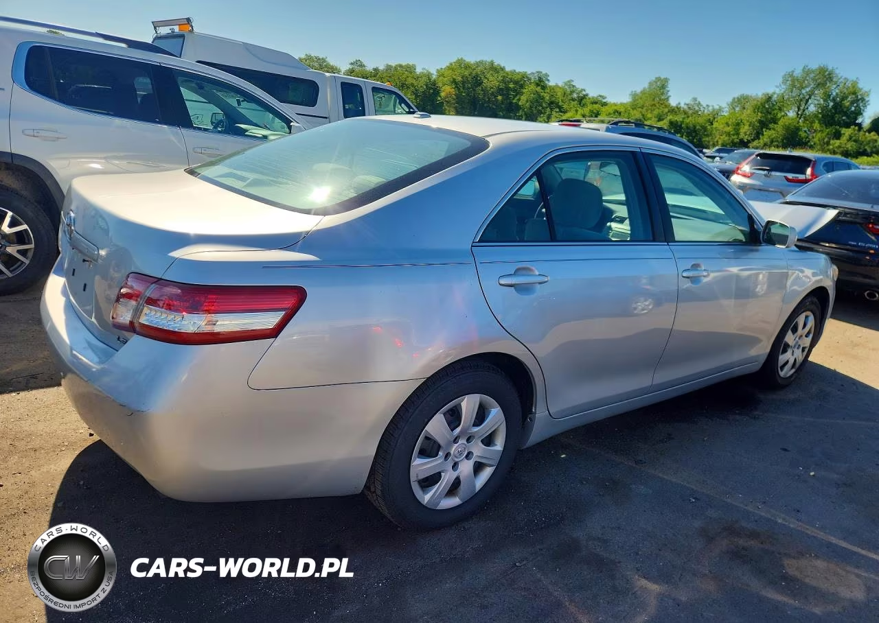 2010 Toyota Camry Le VIN:4T1BF3EK5AU015814 - 3