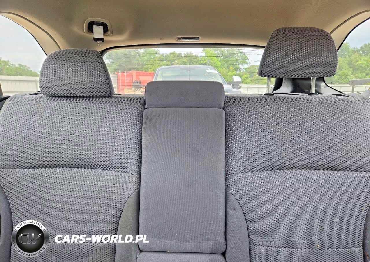 2018 Subaru Outback 2.5I Premium VIN:4S4BSACC9J3290720 - 10