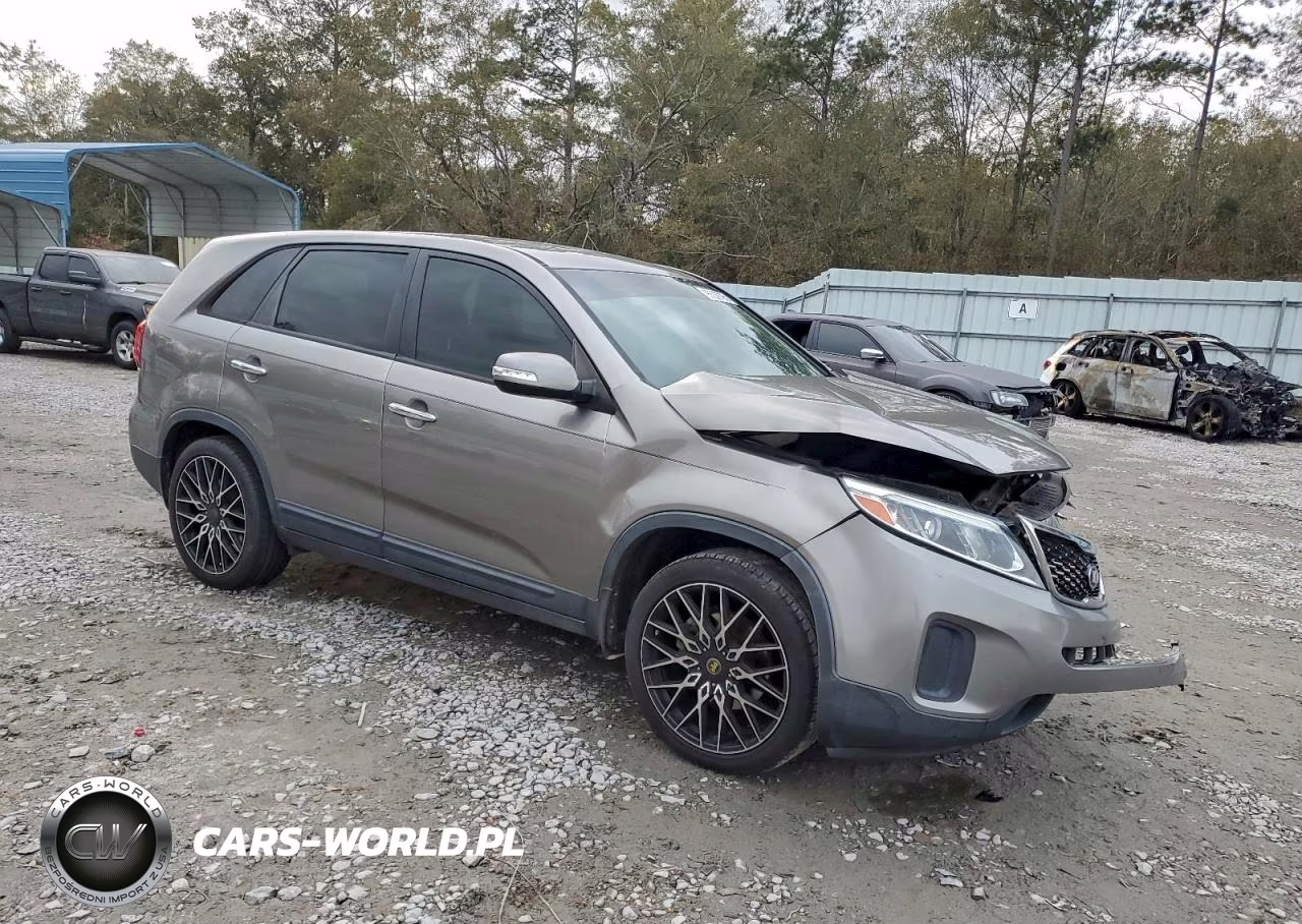 2015 Kia Sorento Lx VIN:5XYKT3A66FG637790 - 4
