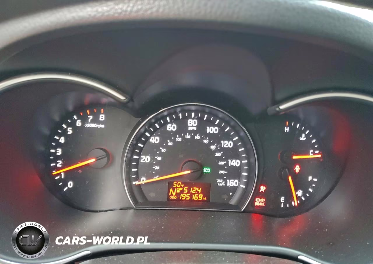 2015 Kia Sorento Lx VIN:5XYKT3A66FG637790 - 9