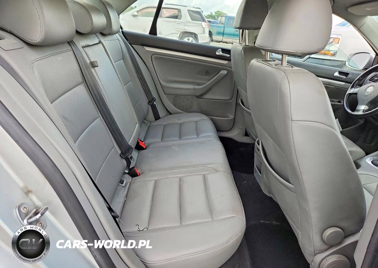 2008 Volkswagen Jetta Wolfsburg VIN:3VWRJ71K58M180949 - 10