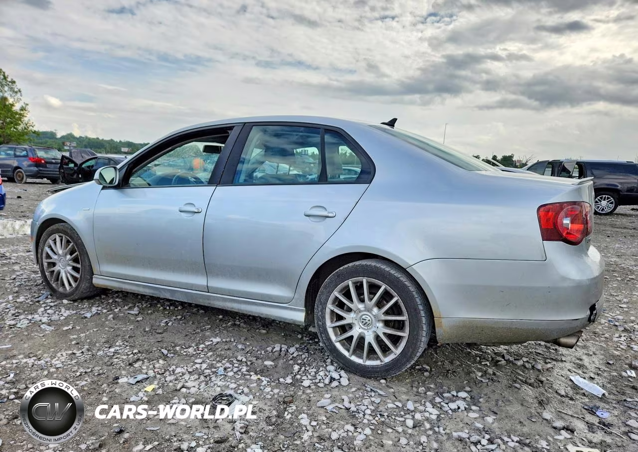 2008 Volkswagen Jetta Wolfsburg VIN:3VWRJ71K58M180949 - 2