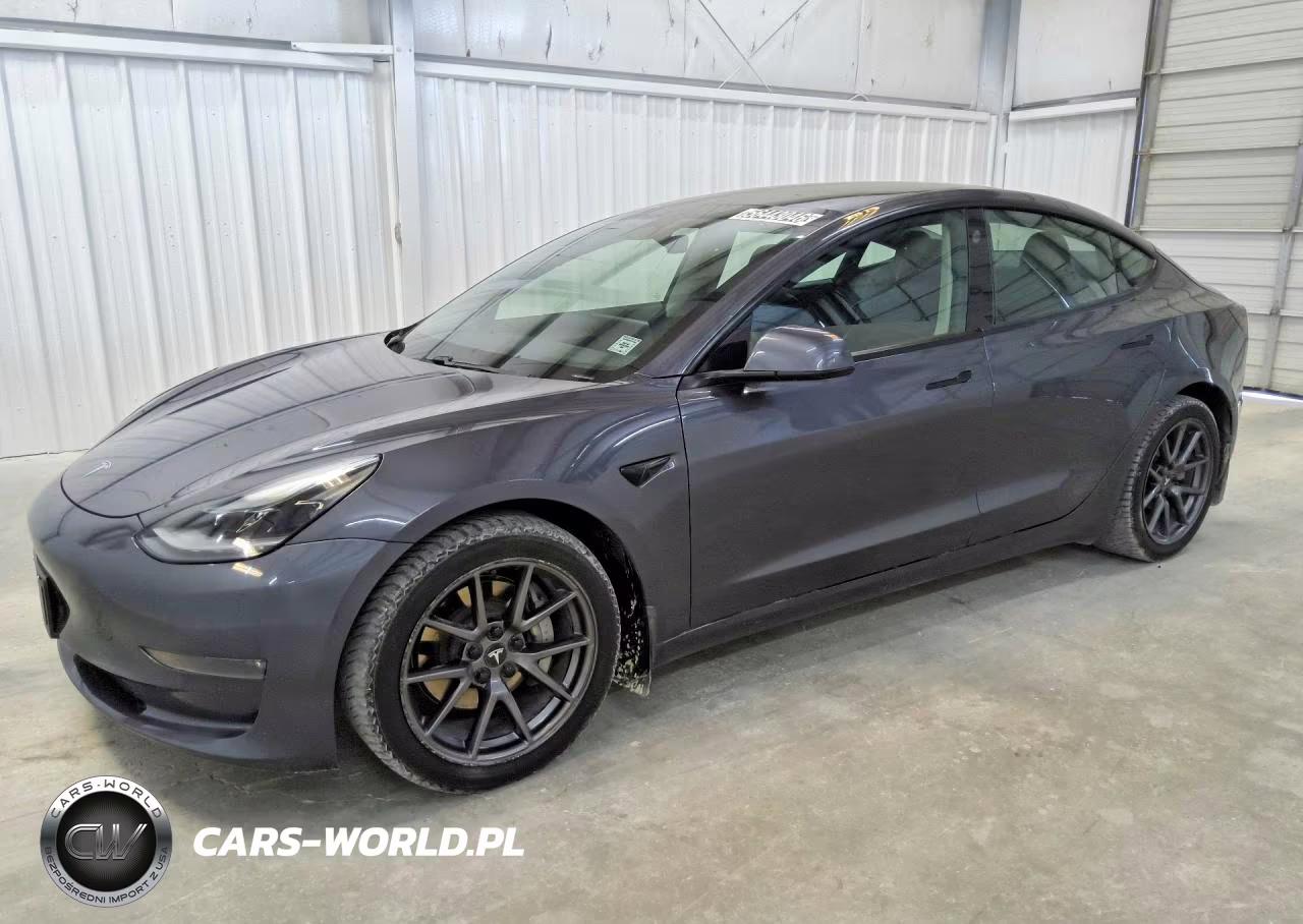 2021 Tesla Model 3 – zdjęcie 1 z 13