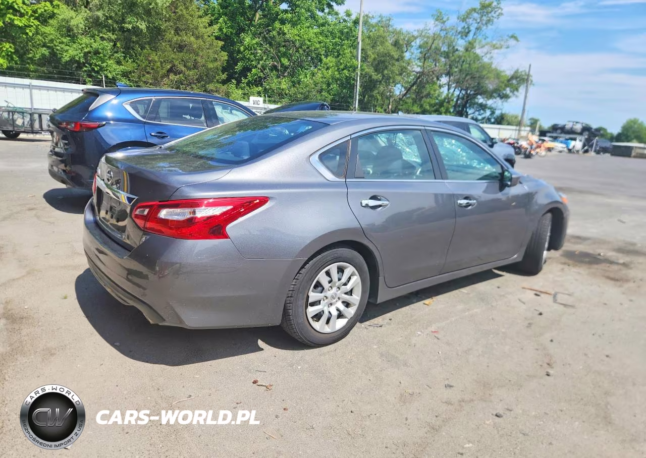 2017 Nissan Altima 2.5 S VIN:1N4AL3AP5HC148055 - 3