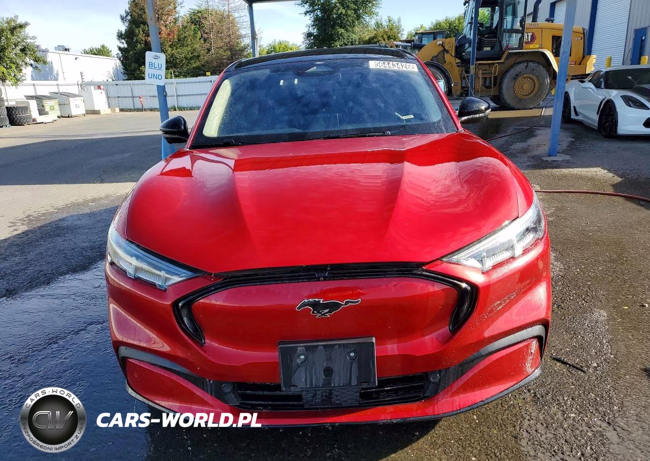 2023 Ford Mustang Mach-E Premium VIN:3FMTK3SU1PMB06744 - 5