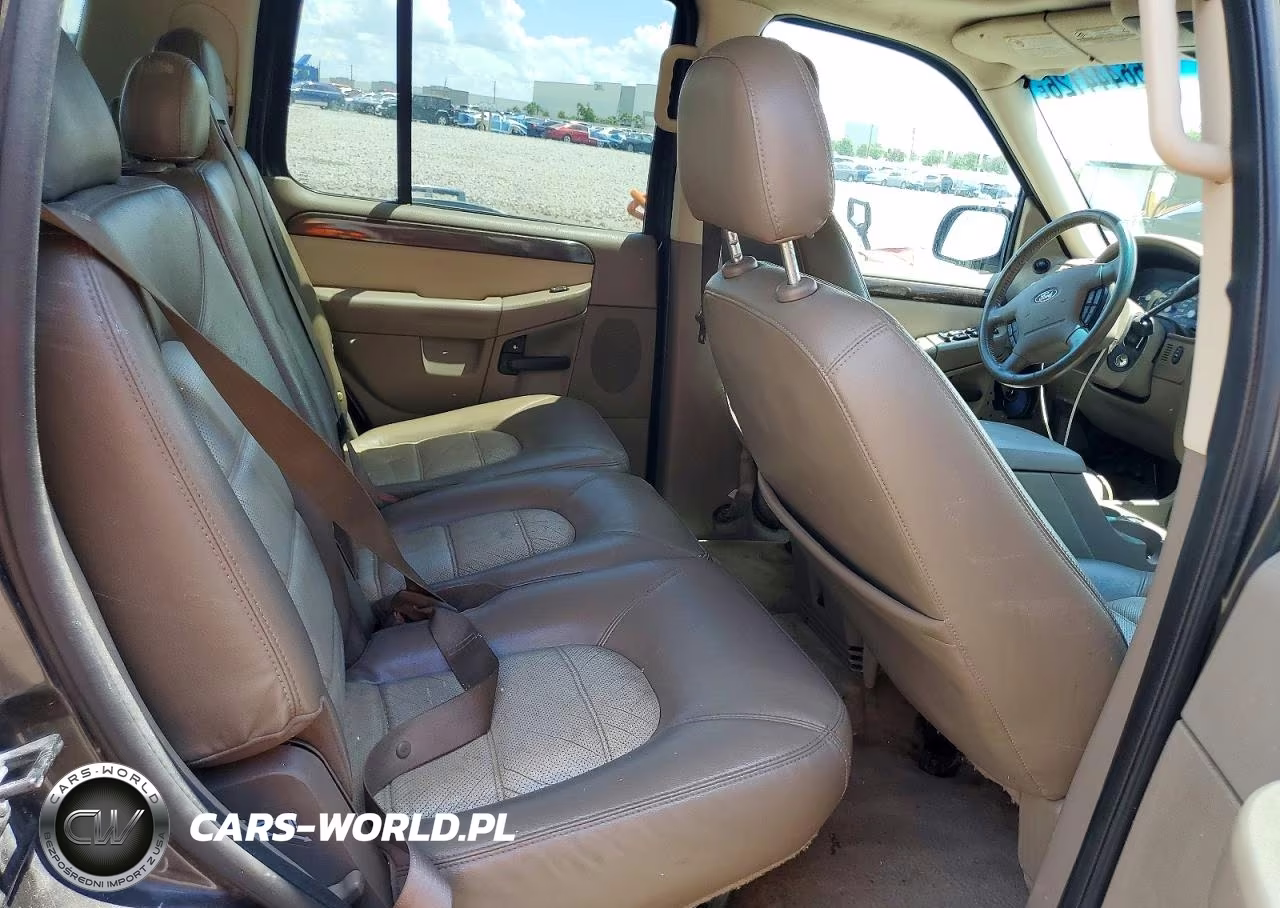 2005 Ford Explorer VIN:1FMDU74W95UA28114 - 11