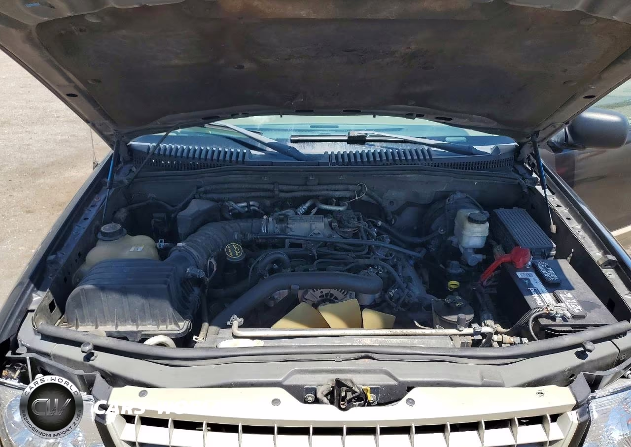 2005 Ford Explorer VIN:1FMDU74W95UA28114 - 12