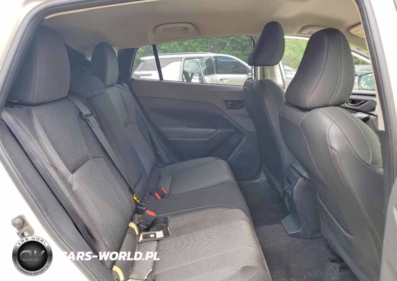 2024 Subaru Crosstrek Premium VIN:JF2GUADC0R8387579 - 10