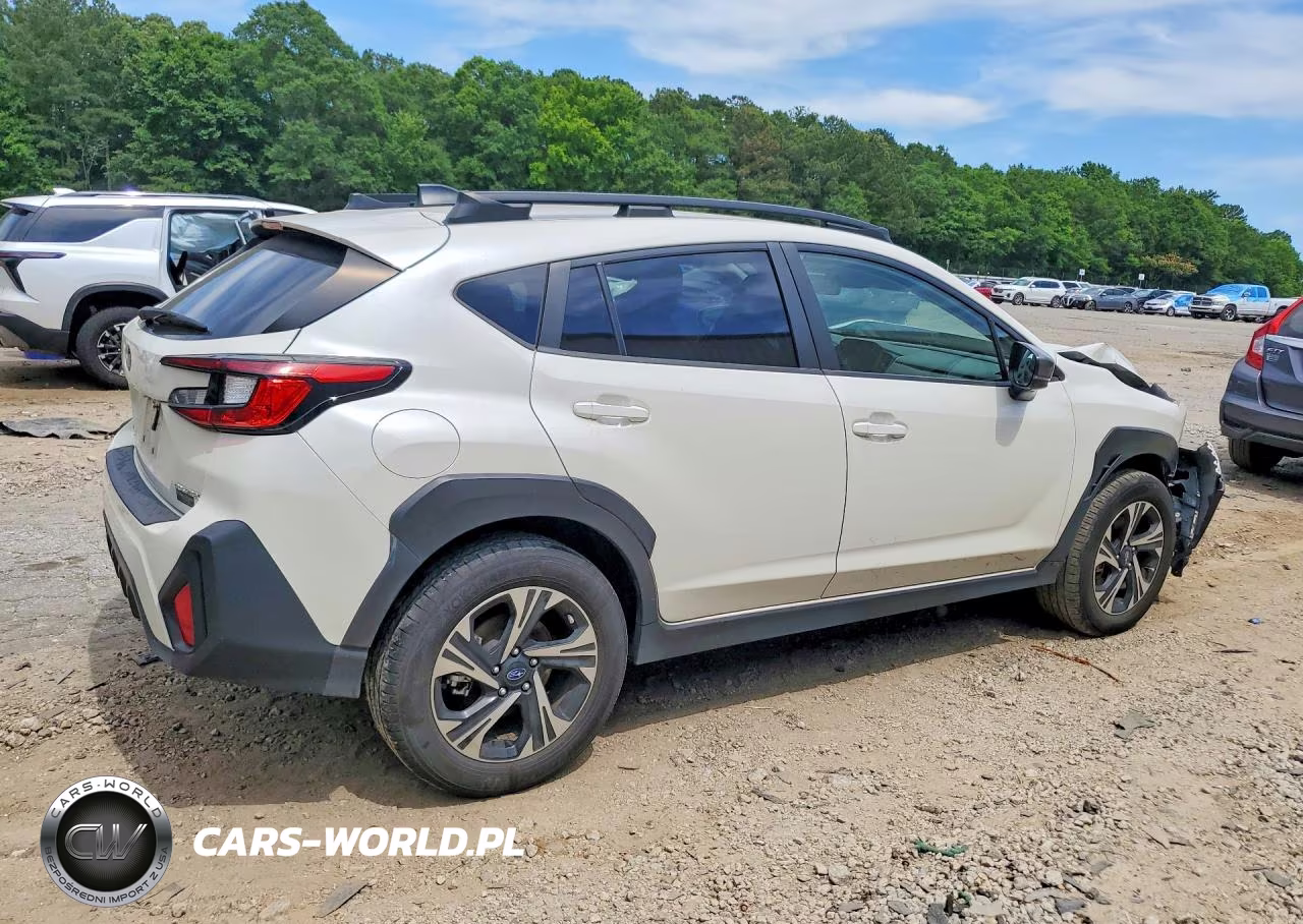 2024 Subaru Crosstrek Premium VIN:JF2GUADC0R8387579 - 3