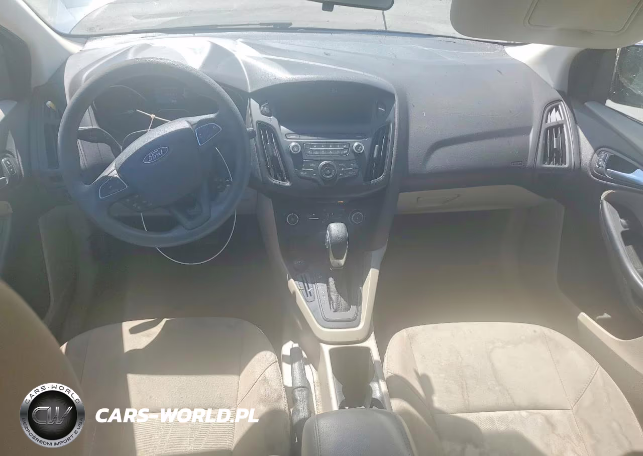2018 Ford Focus Se VIN:1FADP3K26JL304520 - 8