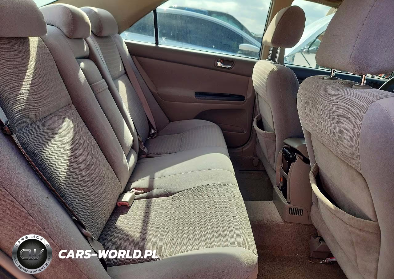 2005 Toyota Camry Le VIN:4T1BE32K95U083336 - 10