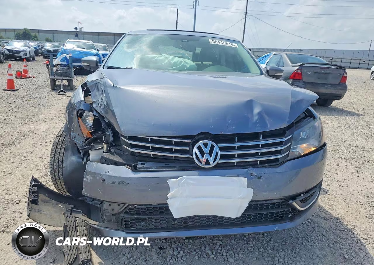 2015 Volkswagen Passat Se VIN:1VWBV7A3XFC025648 - 5
