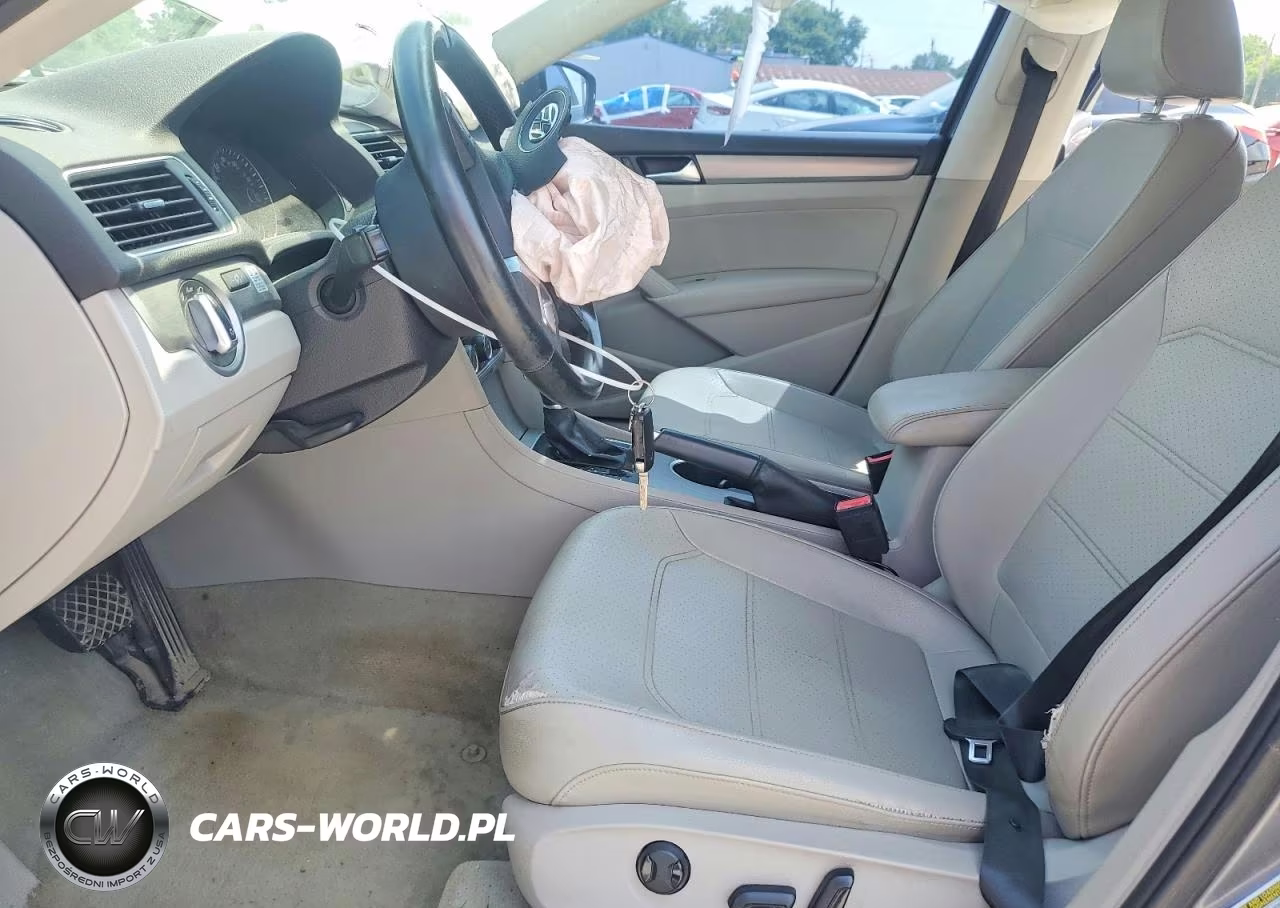 2015 Volkswagen Passat Se VIN:1VWBV7A3XFC025648 - 7