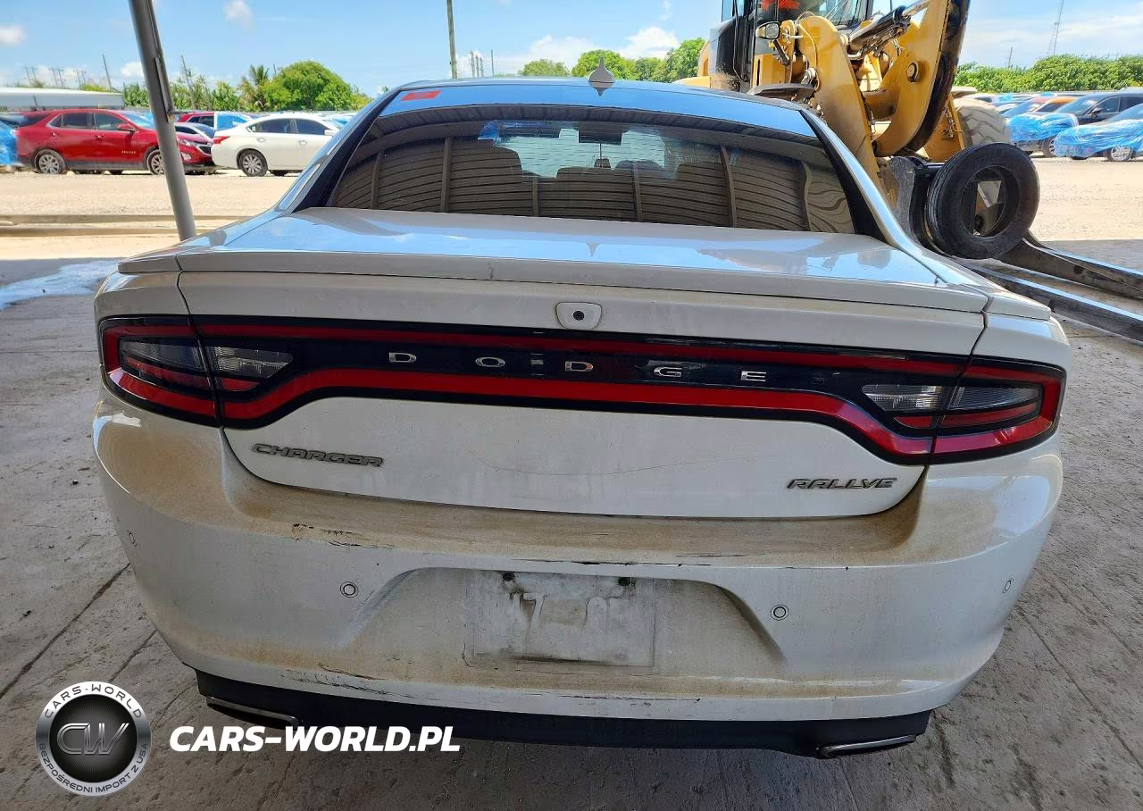 2015 Dodge Charger Sxt VIN:2C3CDXHG3FH900282 - 6