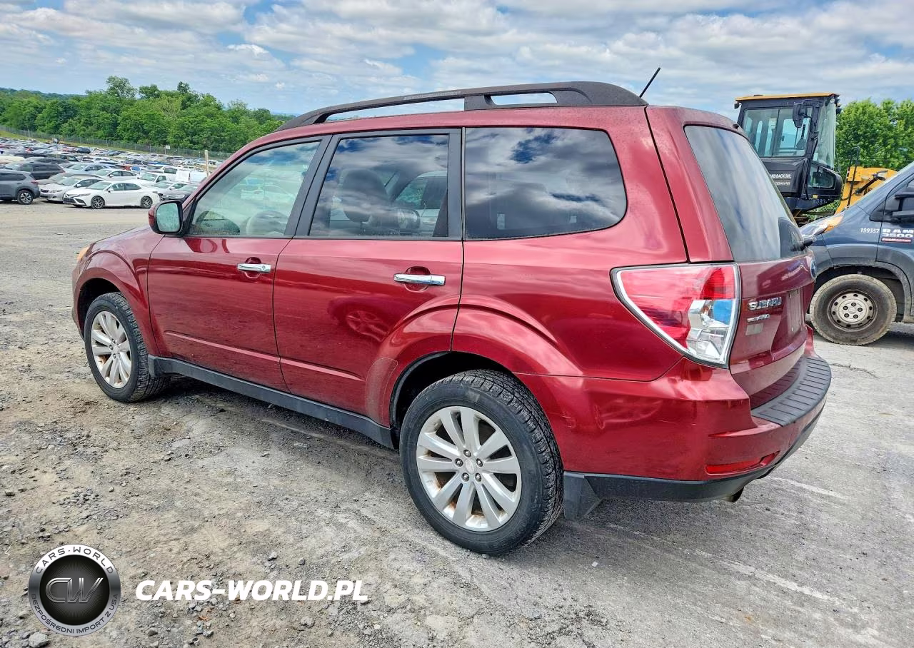 2011 Subaru Forester 2.5X Premium VIN:JF2SHADC2BH730817 - 2