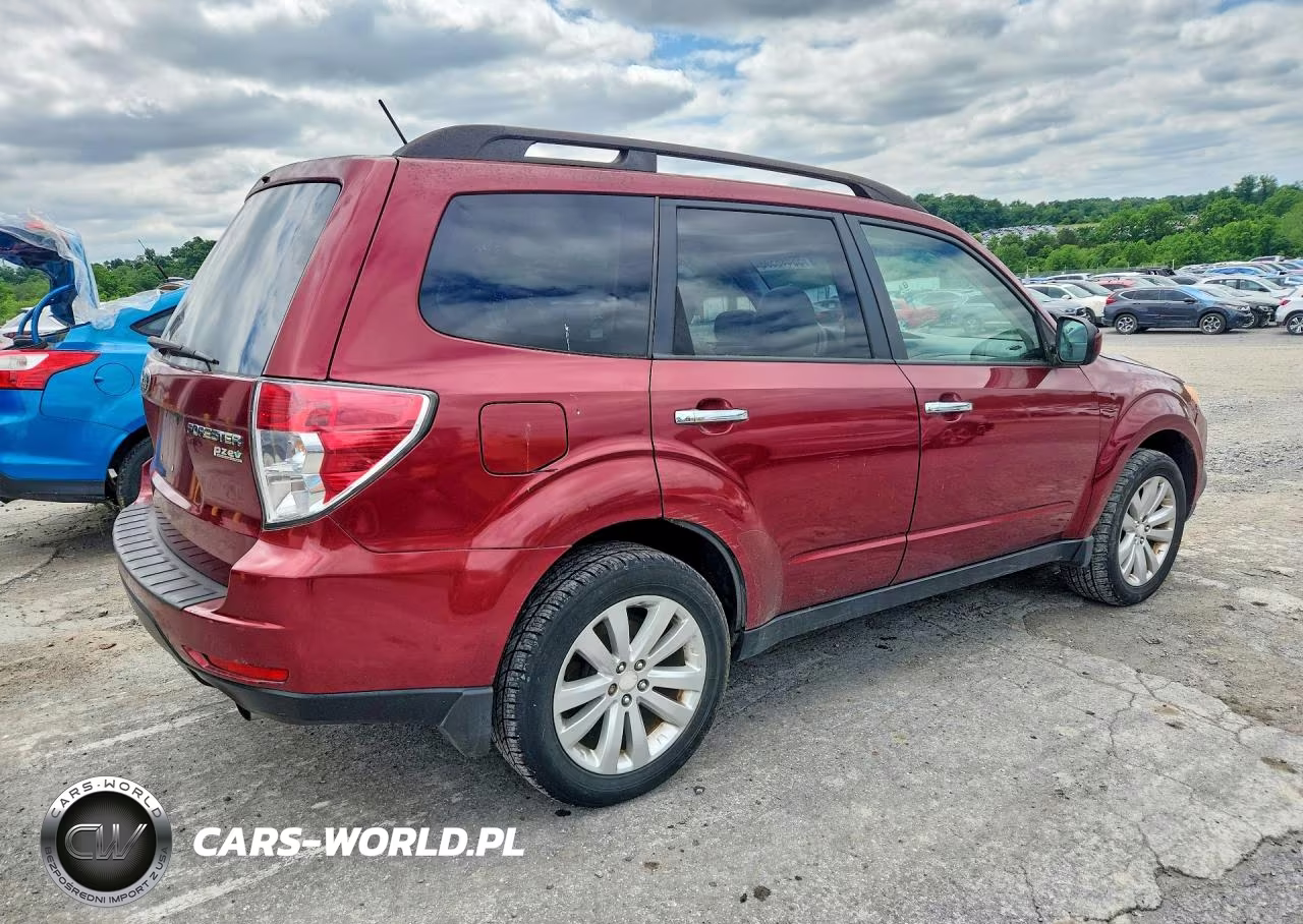 2011 Subaru Forester 2.5X Premium VIN:JF2SHADC2BH730817 - 3
