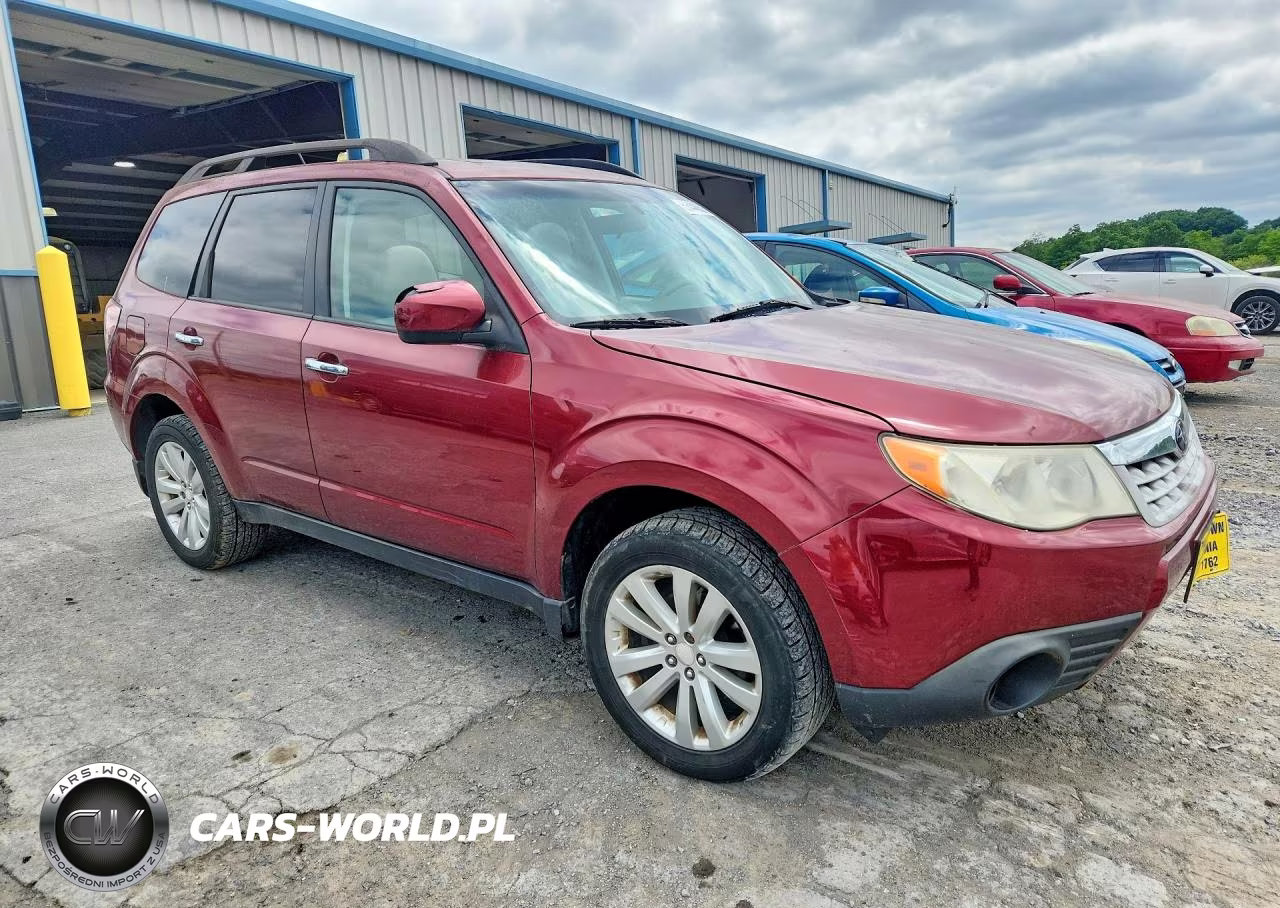 2011 Subaru Forester 2.5X Premium VIN:JF2SHADC2BH730817 - 4