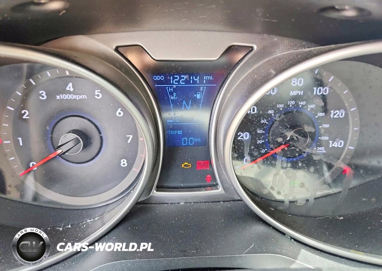 2015 Hyundai Veloster Base VIN:KMHTC6AD8FU234022 - 9