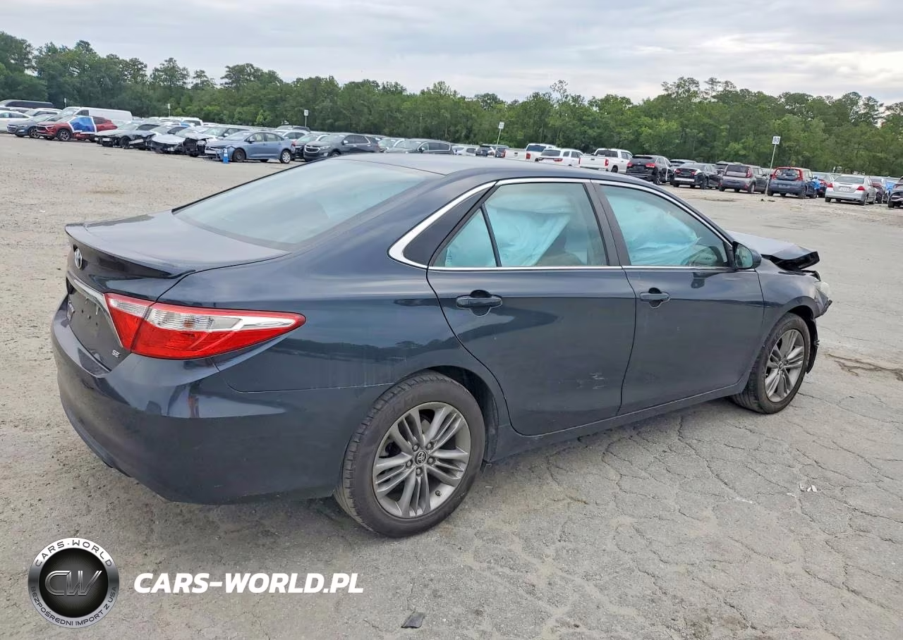 2015 Toyota Camry Se VIN:4T1BF1FK7FU970883 - 3