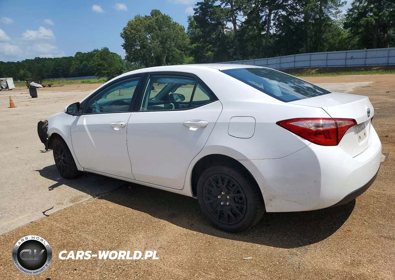 2018 Toyota Corolla Le VIN:2T1BURHE4JC030871 - 2