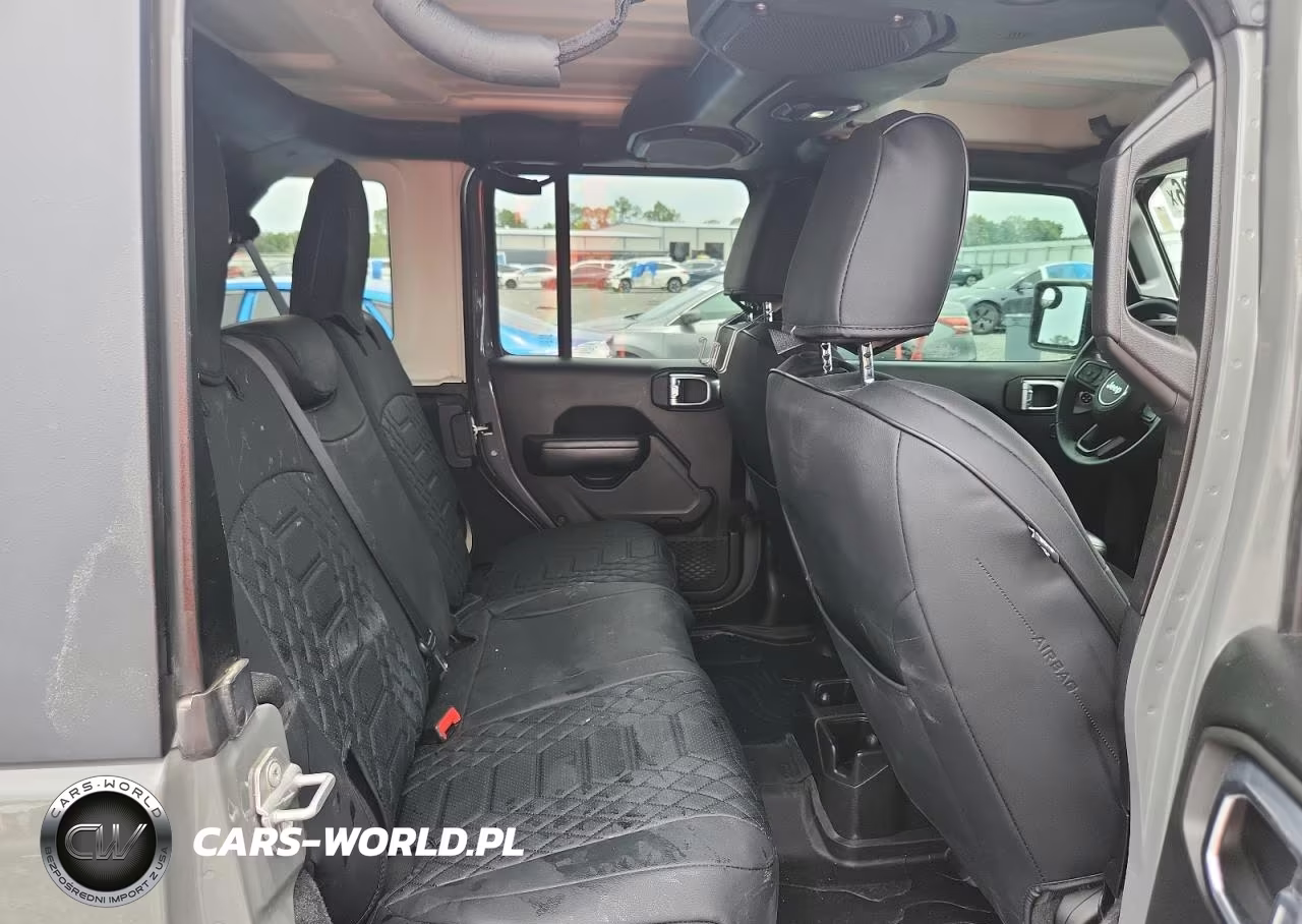 2018 Jeep Wrangler Unlimited Sport VIN:1C4HJXDNXJW207539 - 10