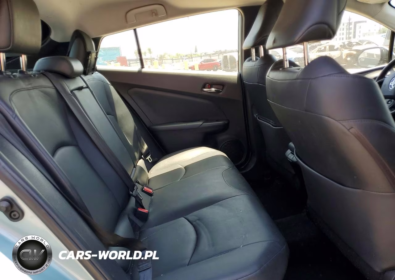 2019 Toyota Prius Xle VIN:JTDKARFU0K3081782 - 10