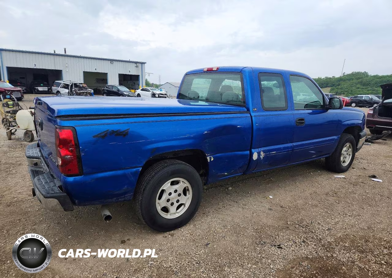 2004 Chevrolet Silverado K1500 VIN:2GCEK19T841335729 - 3