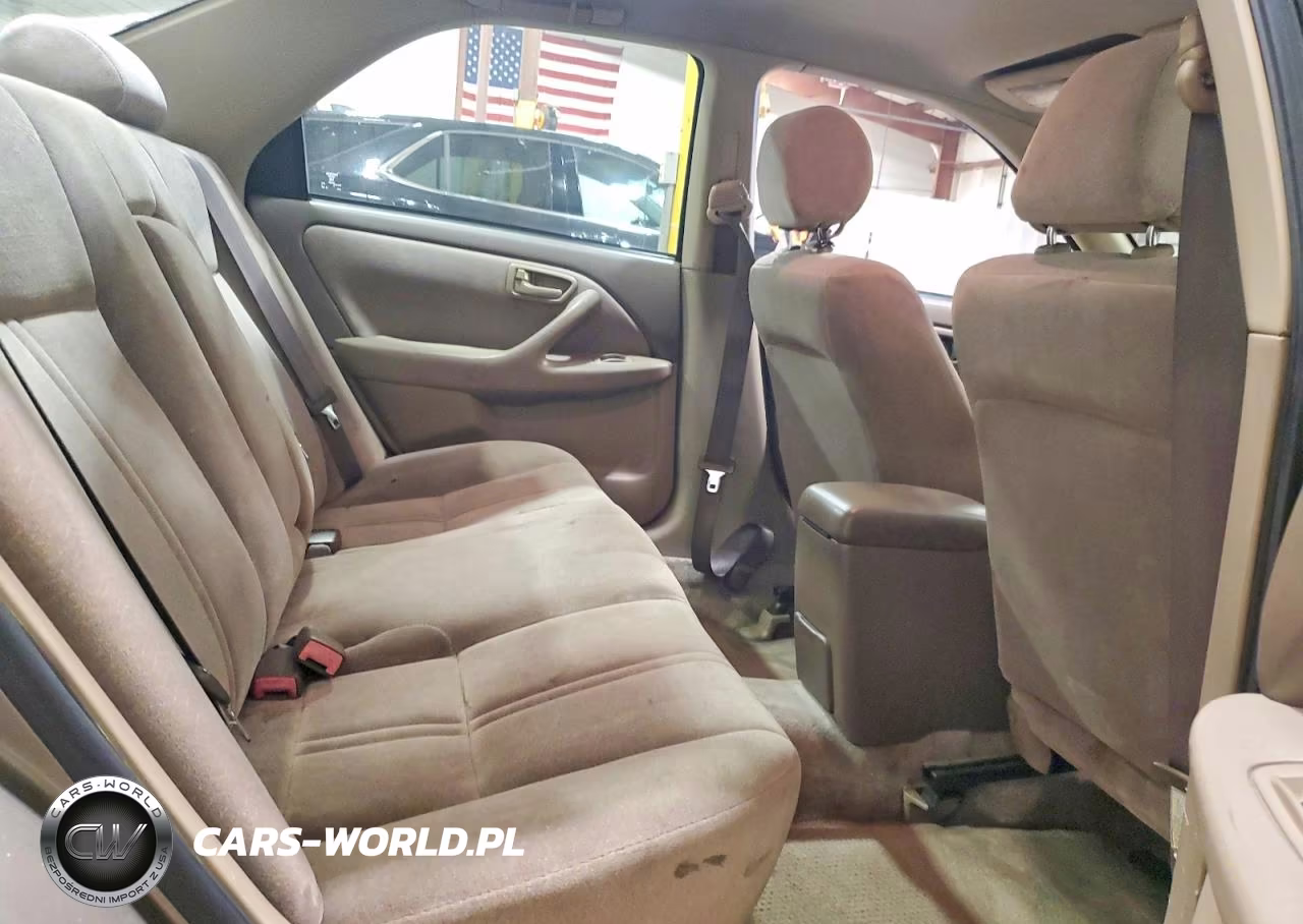 1999 Toyota Camry Le VIN:4T1BG22K1XU415373 - 10