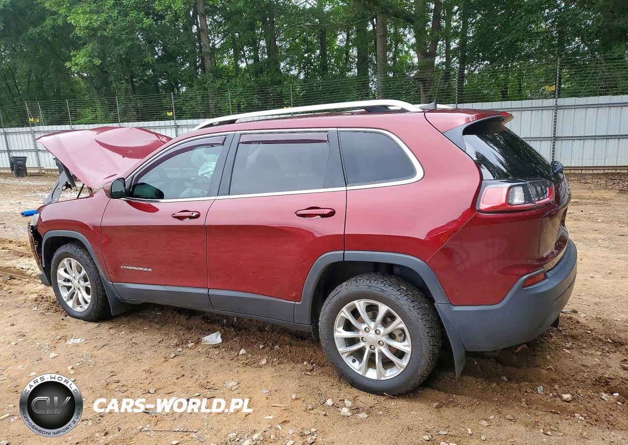 2019 Jeep Cherokee Latitude VIN:1C4PJLCB0KD286146 - 2