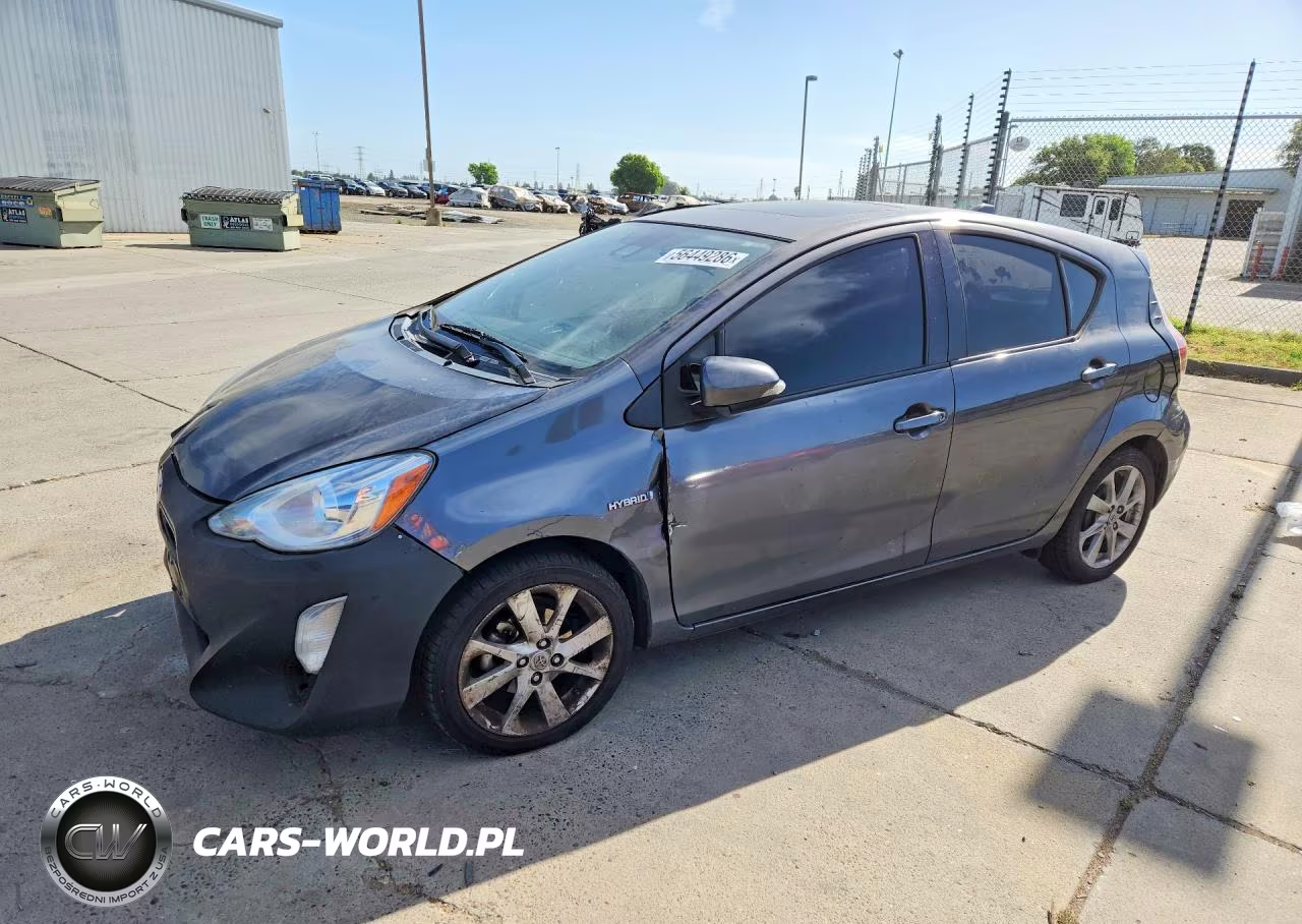 2016 Toyota Prius C Four