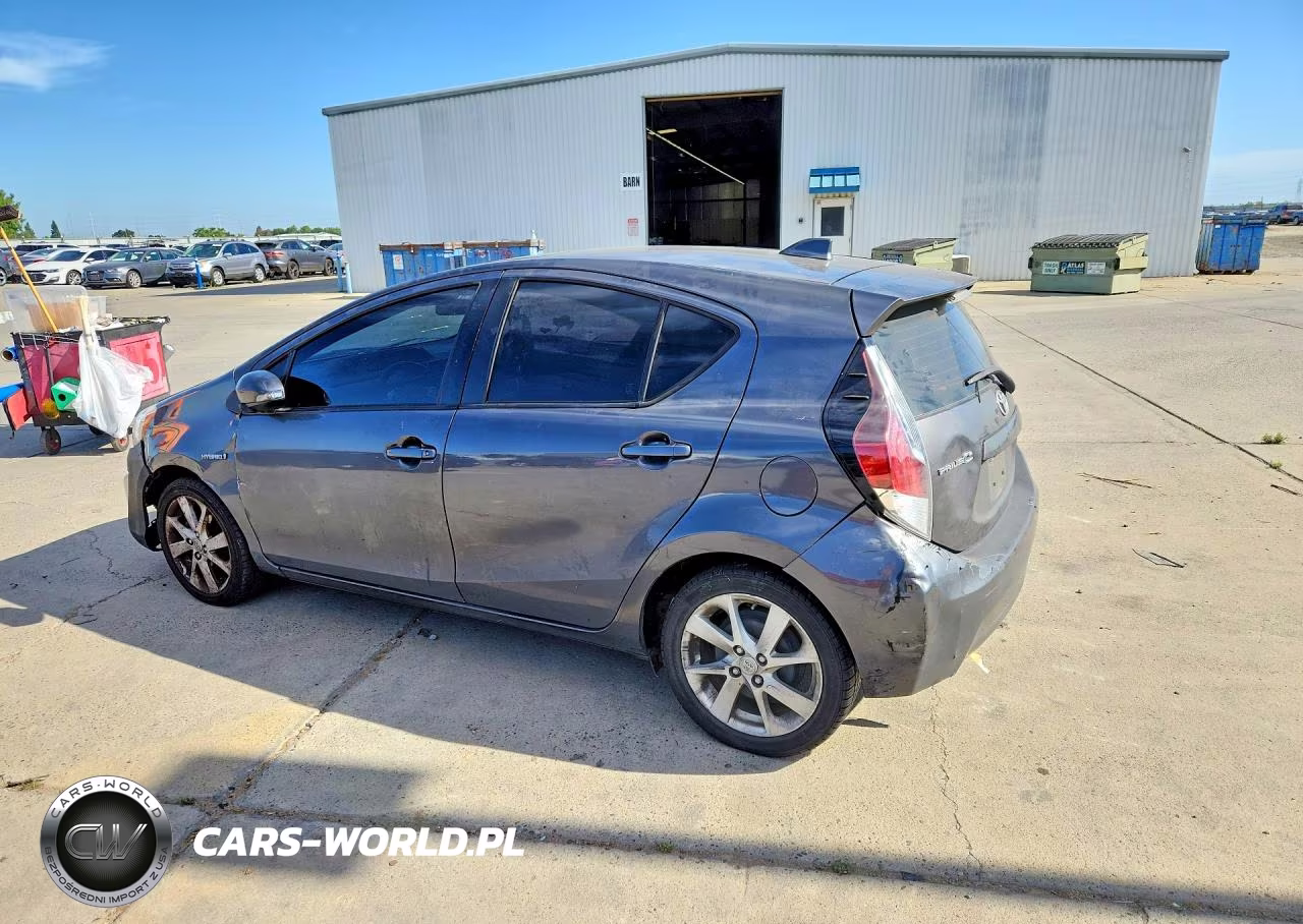 2016 Toyota Prius C Four VIN:JTDKDTB31G1117533 - 2