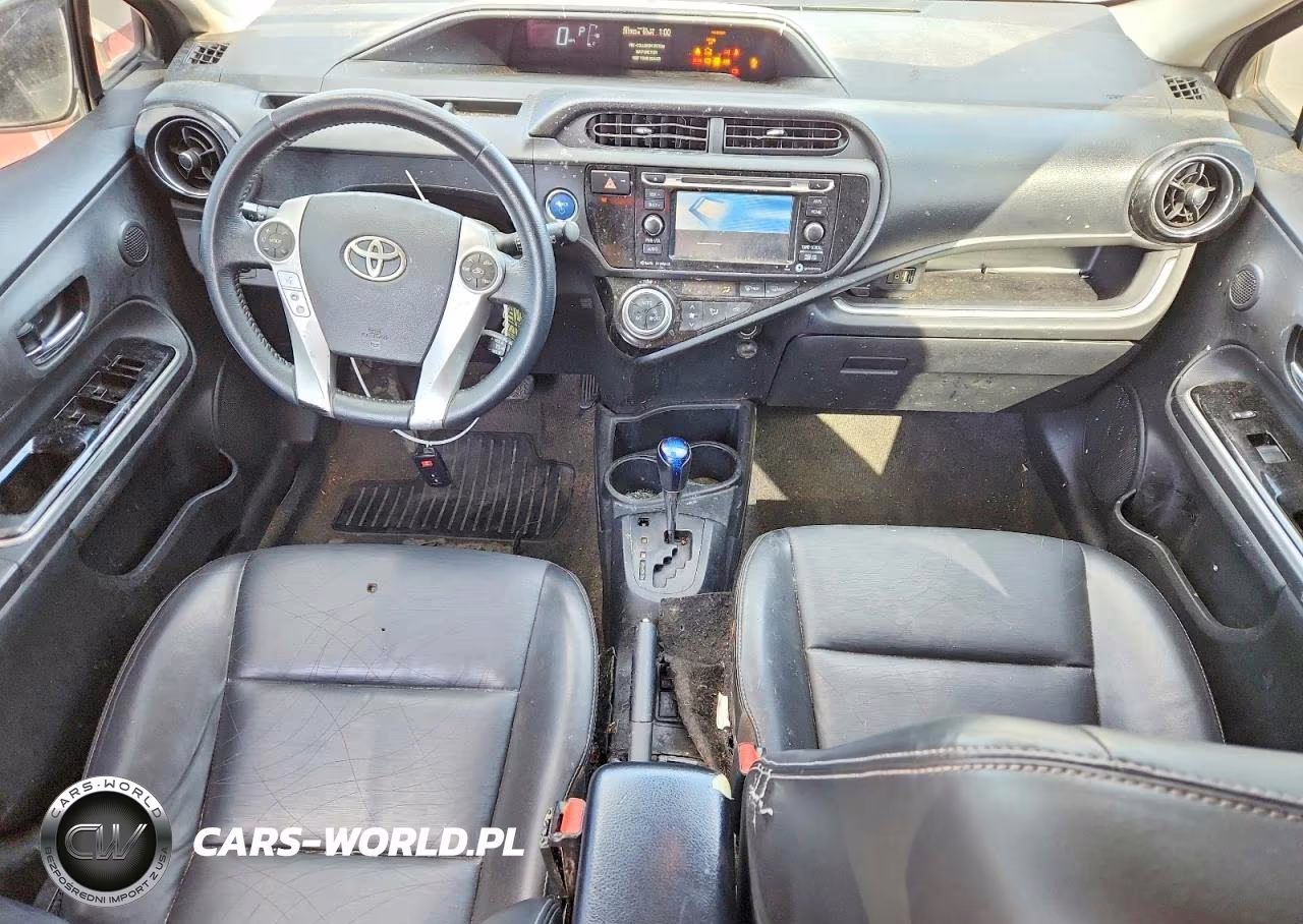 2016 Toyota Prius C Four VIN:JTDKDTB31G1117533 - 8