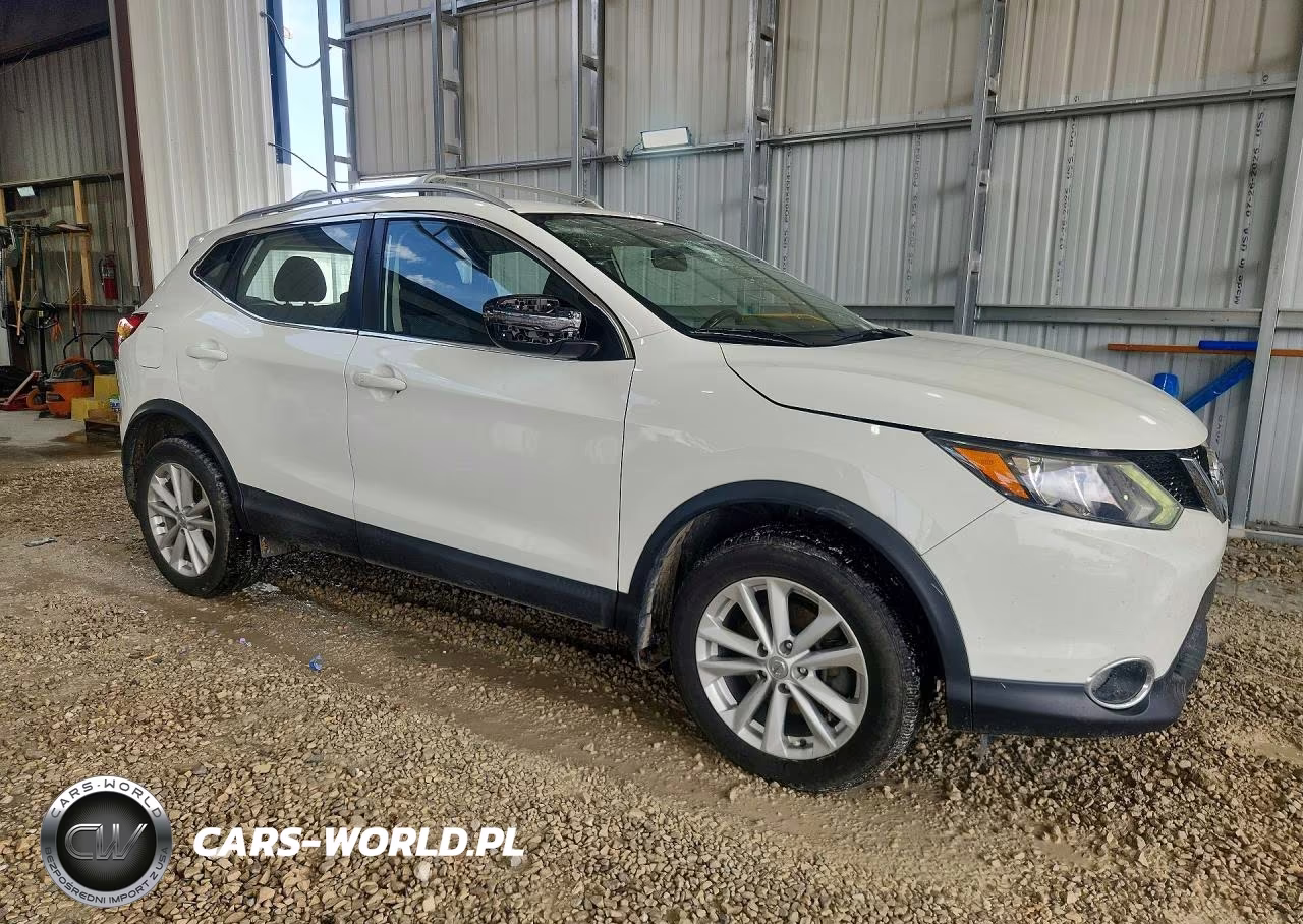 2017 Nissan Rogue VIN:JN1BJ1CR4HW111958 - 4