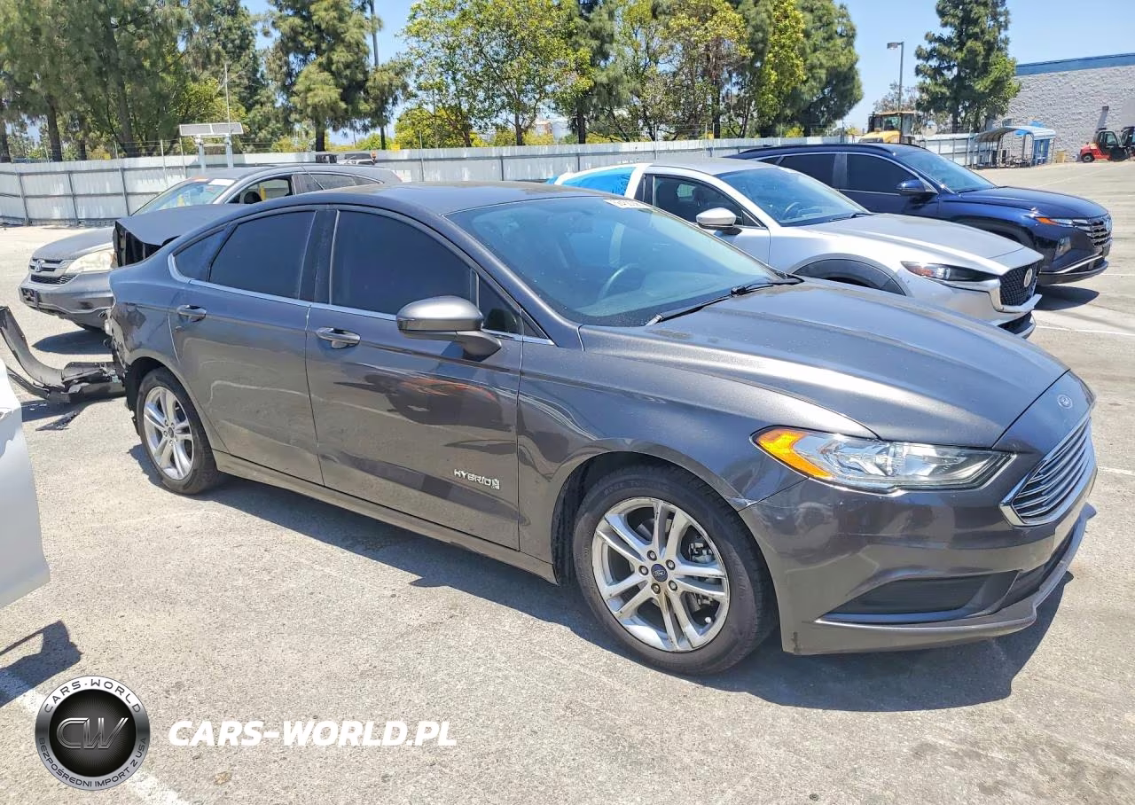 2018 Ford Fusion Se Hybrid VIN:3FA6P0LU8JR219848 - 4