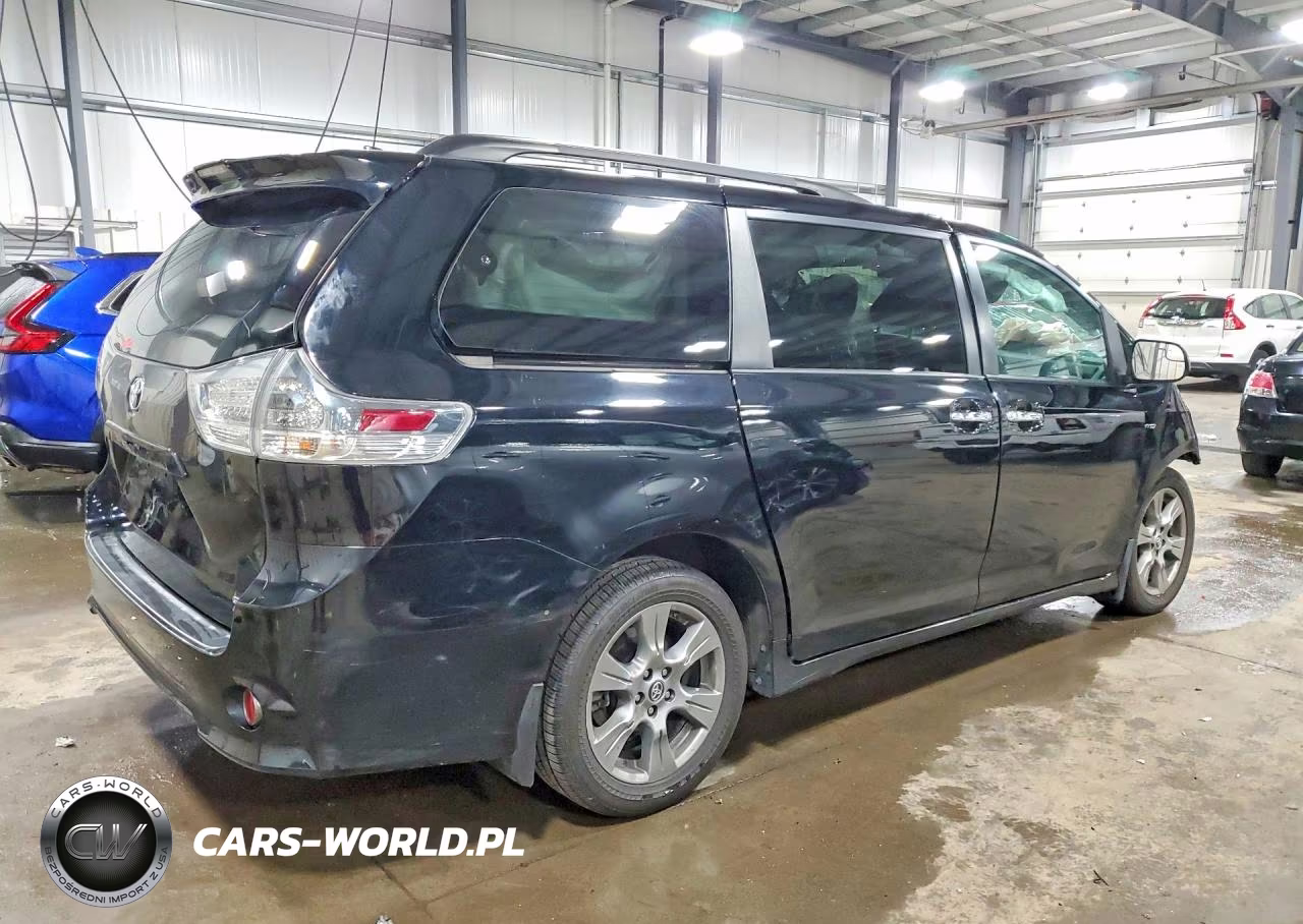 2019 Toyota Sienna Se 7-Passenger VIN:5TDEZ3DC9KS215250 - 3