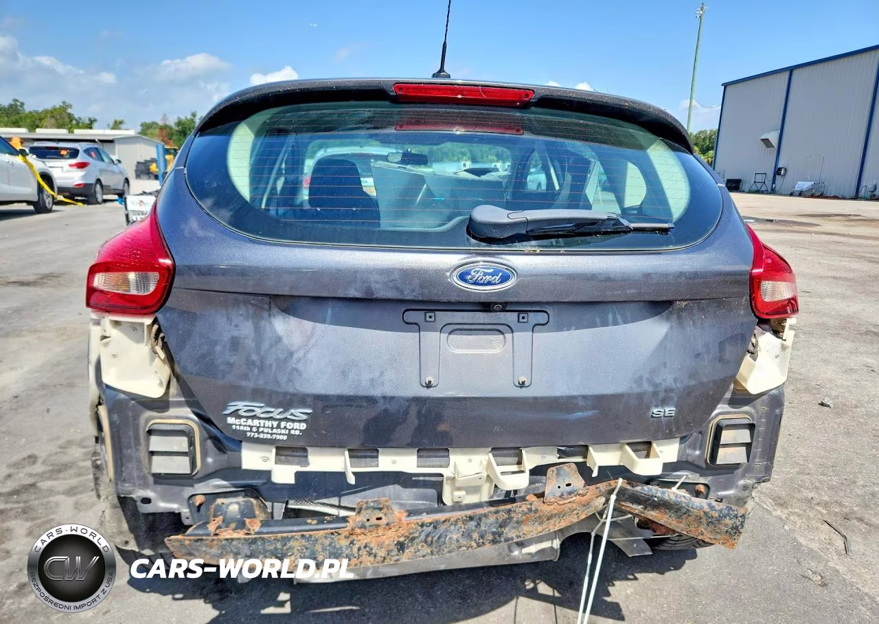 2017 Ford Focus Se VIN:1FADP3K21HL346555 - 6