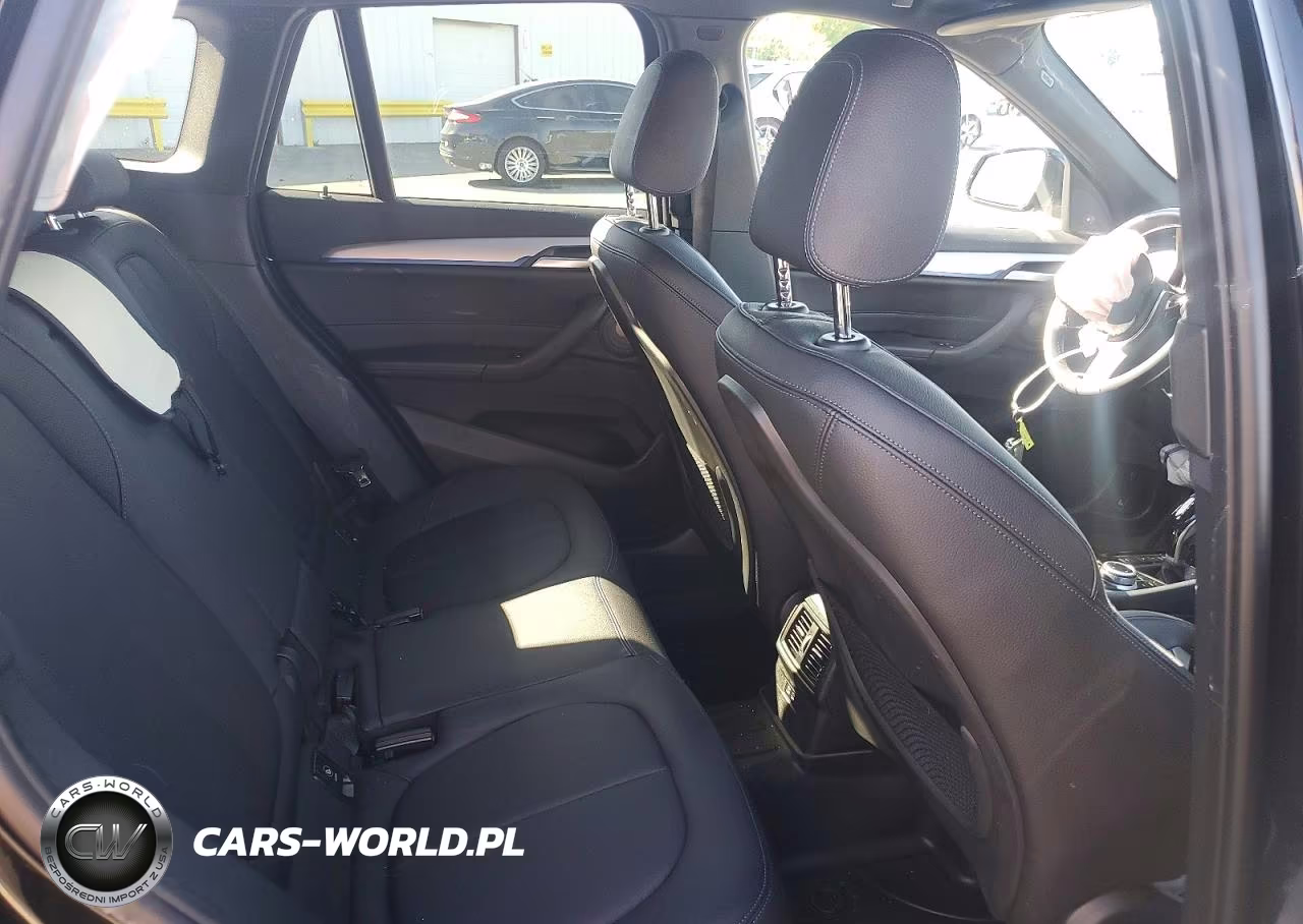 2021 BMW X1 xDrive28I VIN:WBXJG9C03M5U00601 - 10