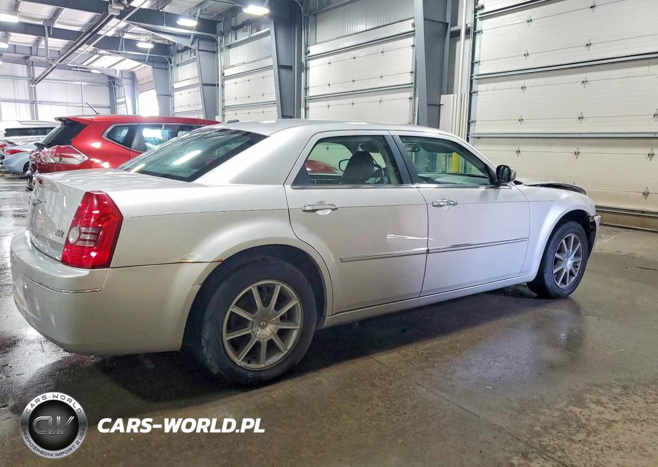 2010 Chrysler 300 Touring VIN:2C3CK5CV4AH181763 - 3