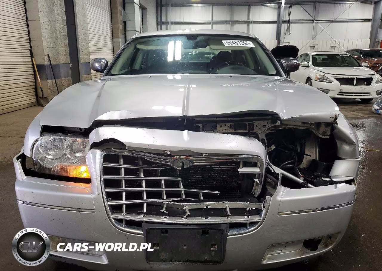 2010 Chrysler 300 Touring VIN:2C3CK5CV4AH181763 - 5