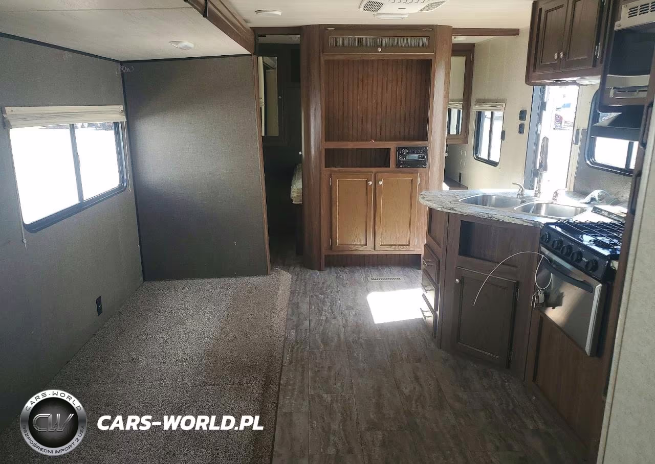 2017 Heartland Trail Runner Camper VIN:5SFEB3324HE339838 - 6