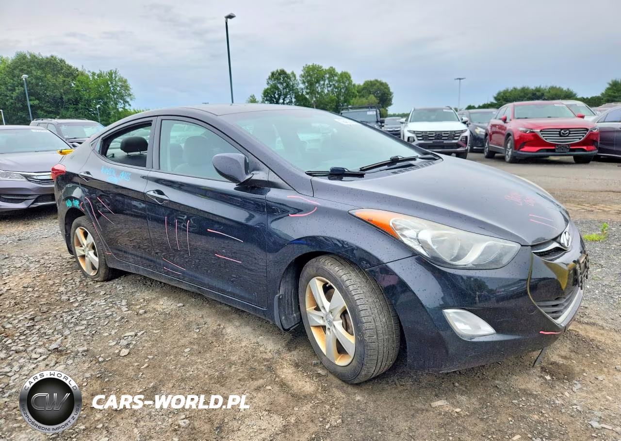 2013 Hyundai Elantra Gls VIN:5NPDH4AE8DH232043 - 4