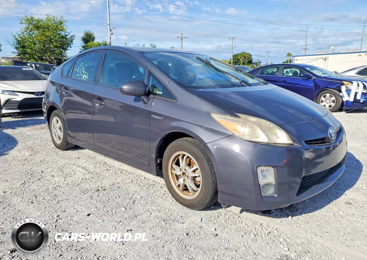 2011 Toyota Prius Four VIN:JTDKN3DU6B0323240 - 4