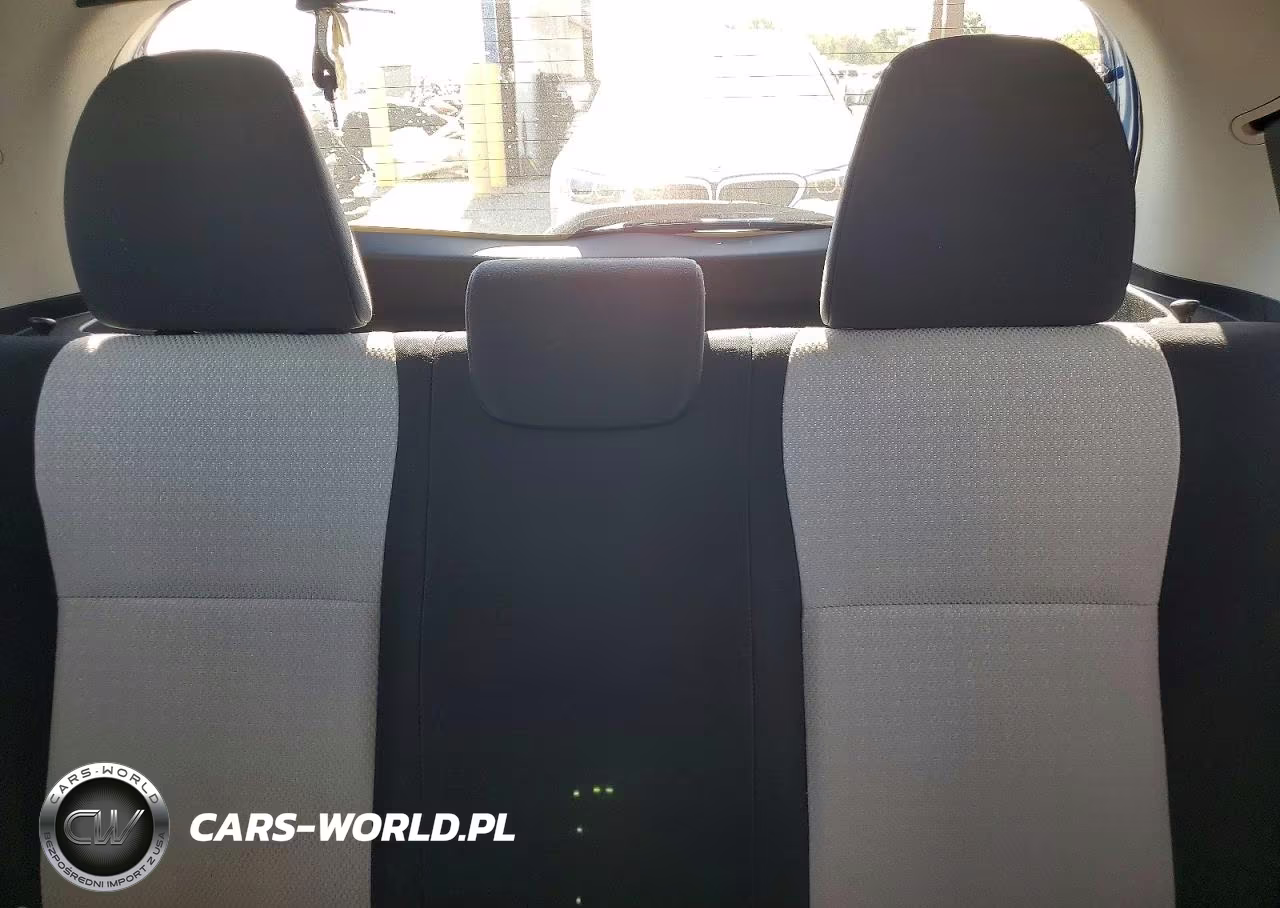 2012 Toyota Yaris 3-Door L VIN:JTDJTUD32CD521029 - 10